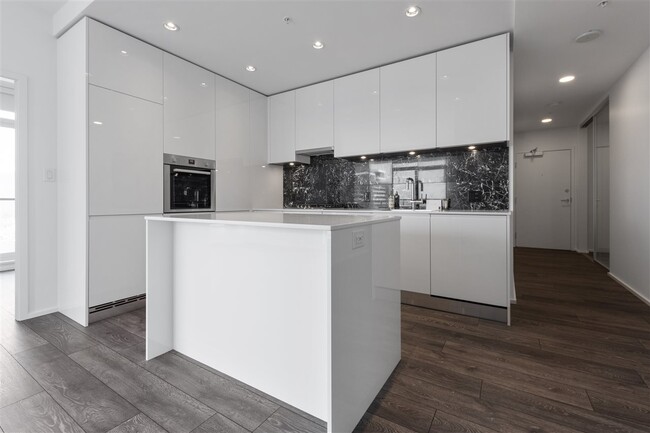 Photo du bâtiment - 4650 Brentwood Blvd