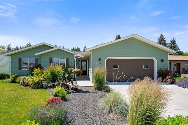 Building Photo - 114 Trevino Dr