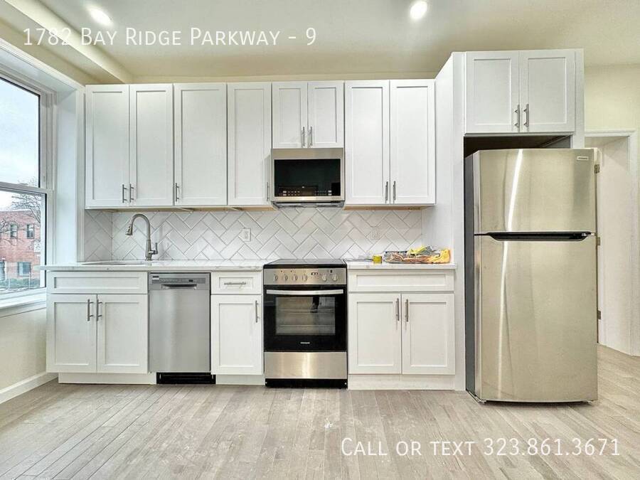 Foto principal - 1782 Bay Ridge Pkwy