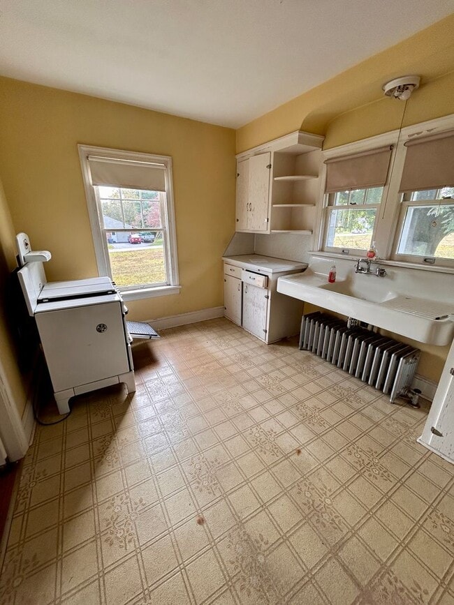 Building Photo - 3 Bed 2 Bath House In Hallam