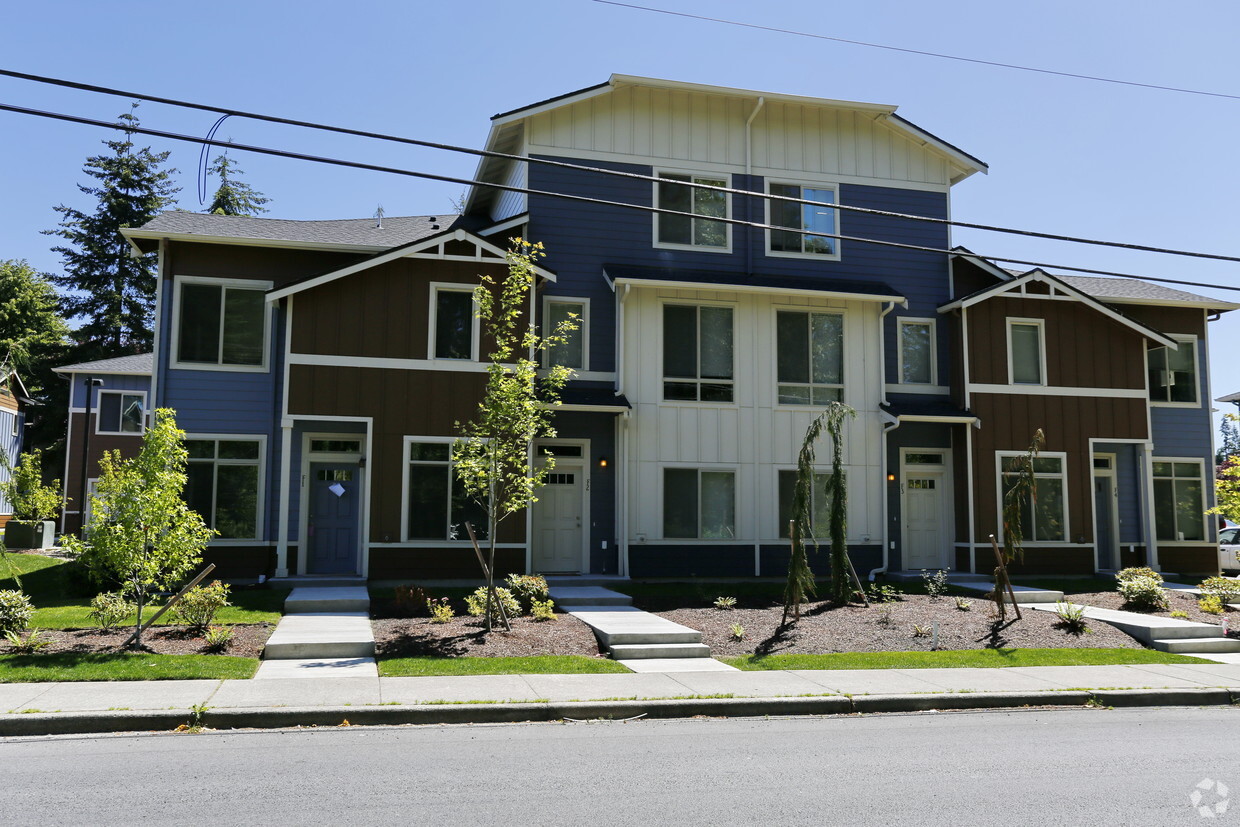 Primary Photo - Pinnacle Townhomes