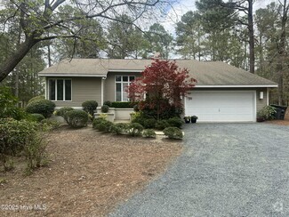 Building Photo - 315 Burning Tree Rd