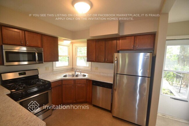 Foto del edificio - 6536 Arthur St NE