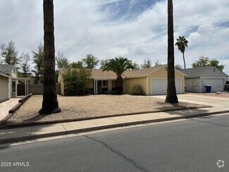 Building Photo - 4923 W Gail Dr