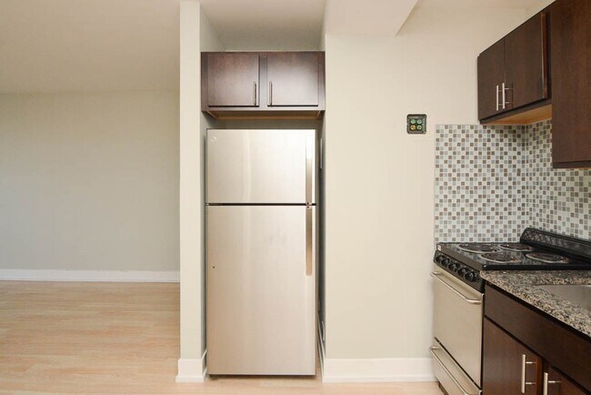 Foto del edificio - 450 W Wellington Ave