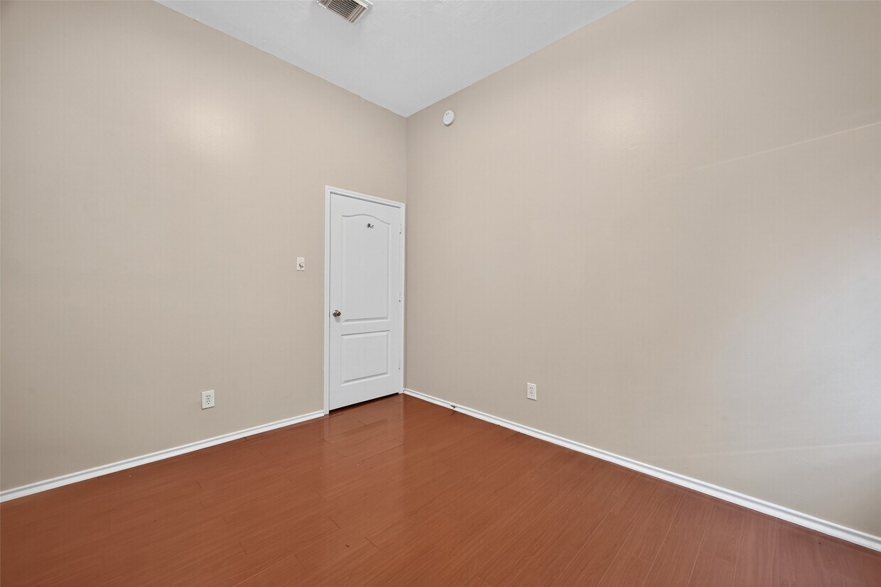 Primary Photo - 11714 Peachwood Lake Dr