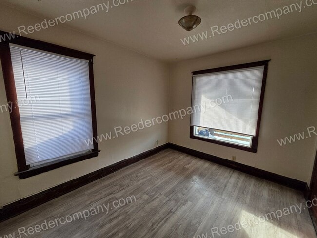 Building Photo - 441 Highland St