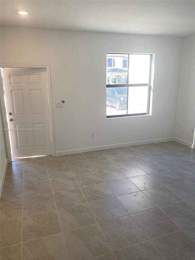 Foto del edificio - 10049 SW 228th Ter