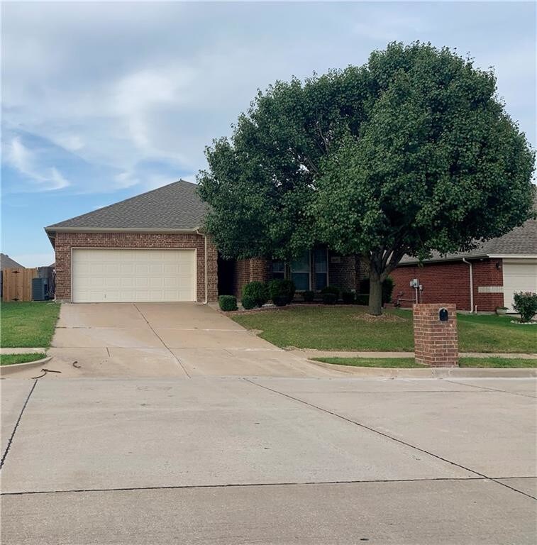 1040 Dr, Burleson, TX 76028 House for Rent in Burleson, TX