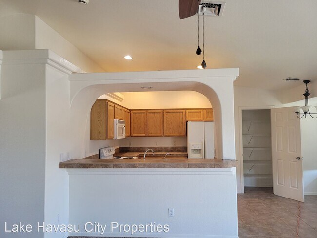 Foto del edificio - 3 br, 2 bath House - 1050 Mohican Dr