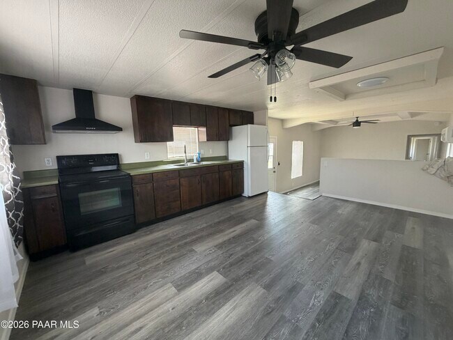 Foto del edificio - 8210 W Emerson Dr