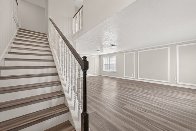 Building Photo - 2918 Colonel Ct Dr