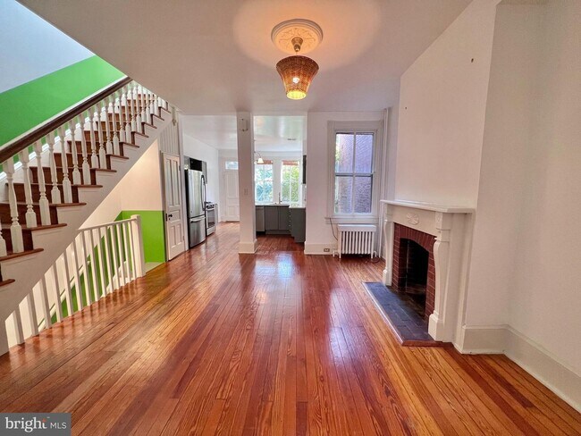 Foto del edificio - 3242 Q St NW