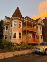 Building Photo - 34 Fayston St