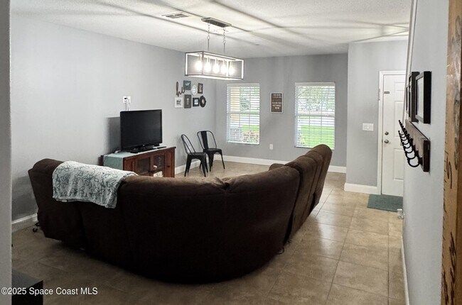 Building Photo - 149 Broyles Dr