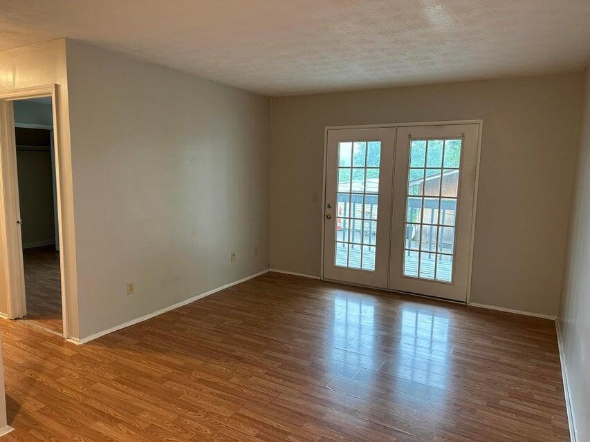 Foto principal - 215 Weslee Way
