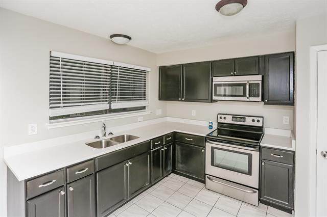 Foto del edificio - 2307 Redbrook Dr