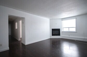 Building Photo - 169 Lancaster St W