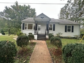 Building Photo - 2533 Mayflower Dr