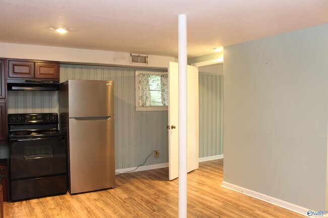 Foto del edificio - 2702 Evergreen St SE