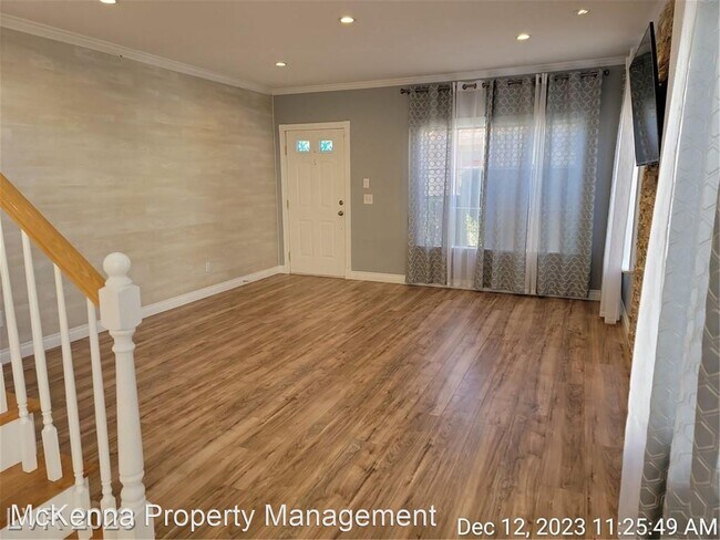 Foto del edificio - 3 br, 2.5 bath House - 8848 Hampton Green Ave