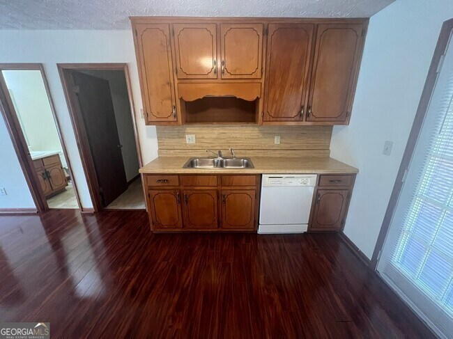 Foto del edificio - 986 Locust Dr NE