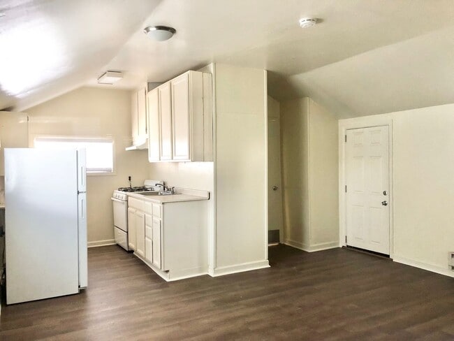 Foto del edificio - 548 W 4th Ave