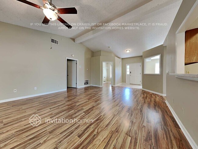 Foto del edificio - 3271 Glendyne Dr W