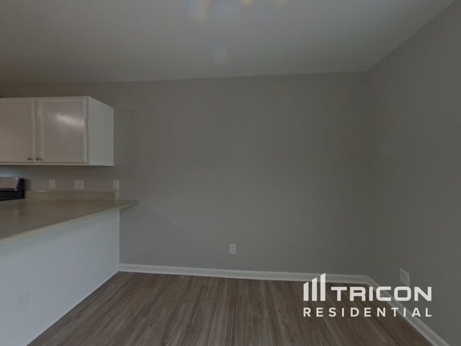 Building Photo - 5411 Peachwood Dr