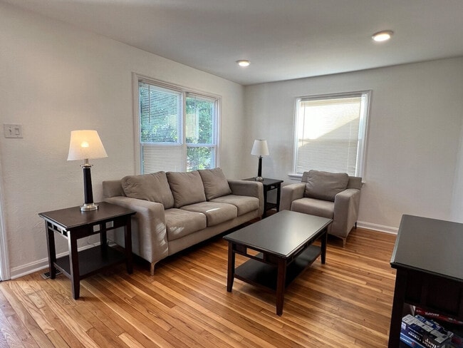 Building Photo - 9429 Harold Dr