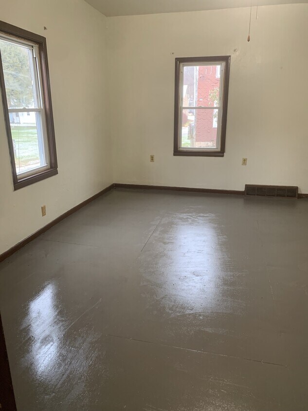 Foto del edificio - 541 West Pike Dr
