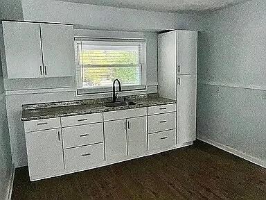 Foto del edificio - 805 Dorgan St