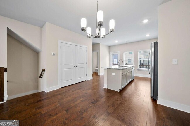 Building Photo - 3761 Oxford Cir