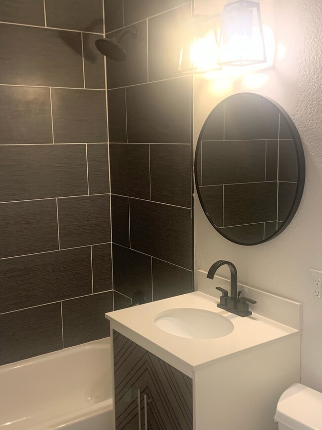 Foto del edificio - 2520 W Vista Ave