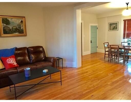 Foto del edificio - 37 Topsfield Rd