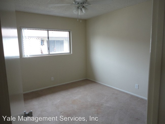 Building Photo - 8445 Amigo Ave
