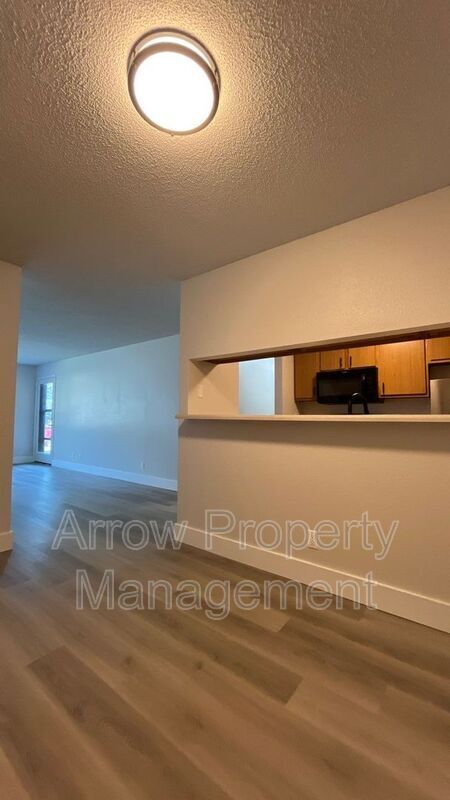 Foto del edificio - 2384 N 44th St