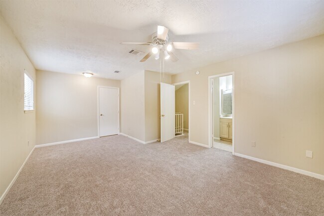 Building Photo - 3 Hedgebell Ct