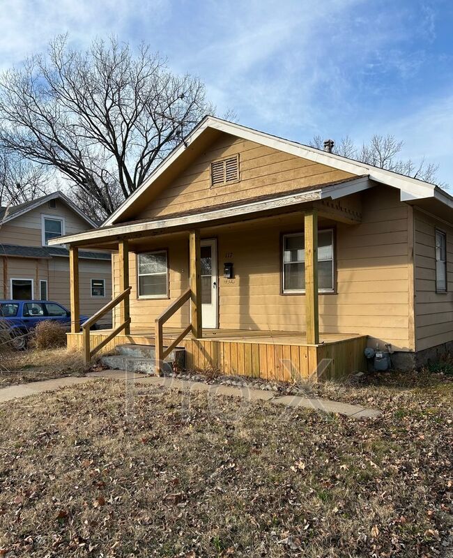 Foto principal - 117 E 23rd St