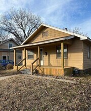 Building Photo - 117 E 23rd St