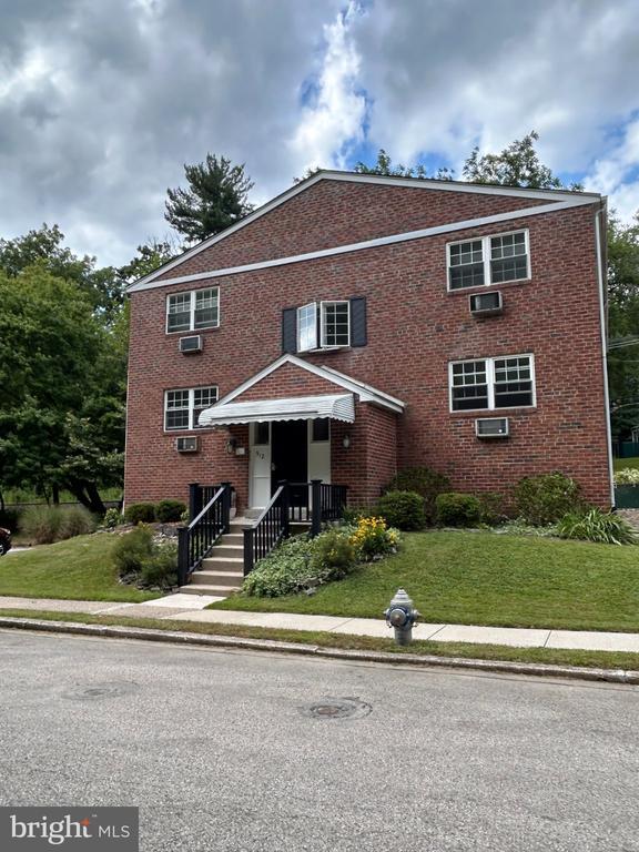 Building Photo - 512 Stidman Dr