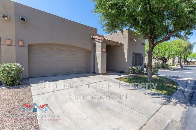 Building Photo - 440 S Val Vista Dr