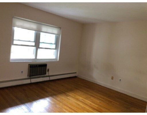 Foto del edificio - 120 Emerson Gardens Rd