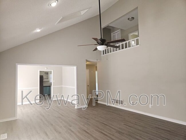Building Photo - 107 Robinwood Dr