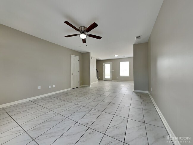 Building Photo - 456 Cape Jasmine Way