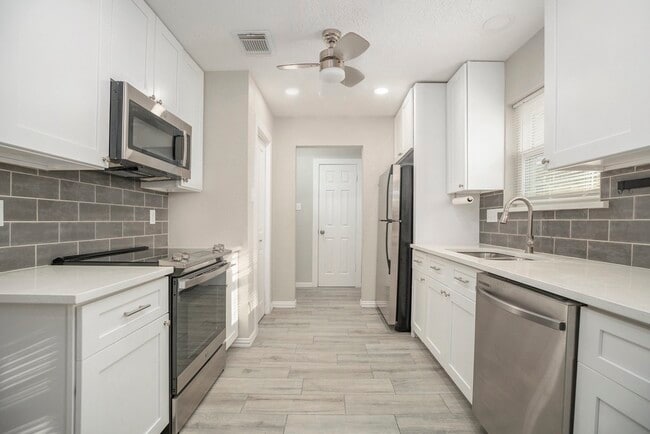 Foto del edificio - 702 Reynolds Ave