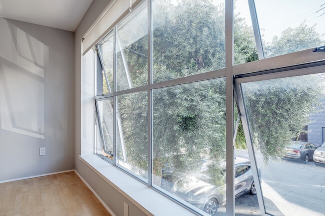 Foto del edificio - 755 Florida St