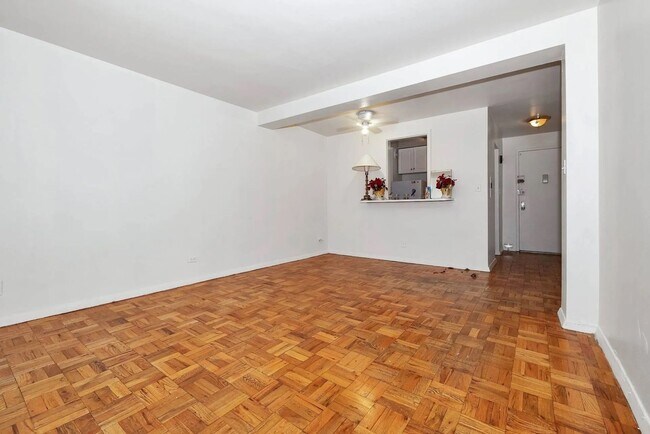 Foto del edificio - Spacious 1 Bedroom 1 Bathroom