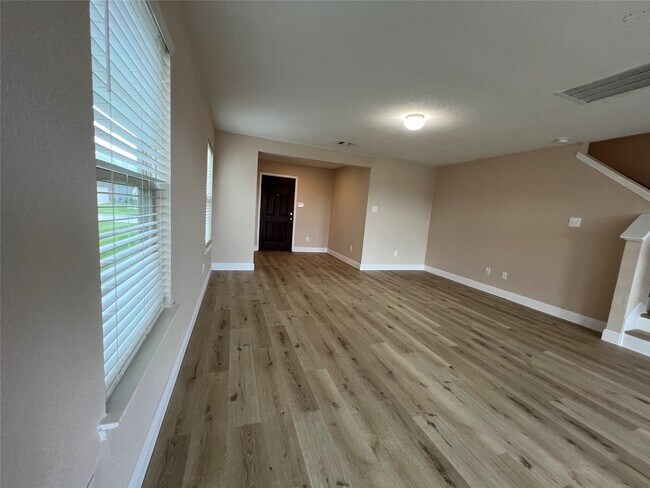 Foto del edificio - 2514 Hawthorn Park Ct