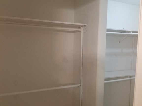 Foto principal - 112 E Ulex Ave